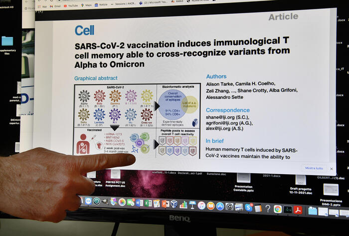 Covid:Omicron più cattiva d'influenza,più letale in ospedale