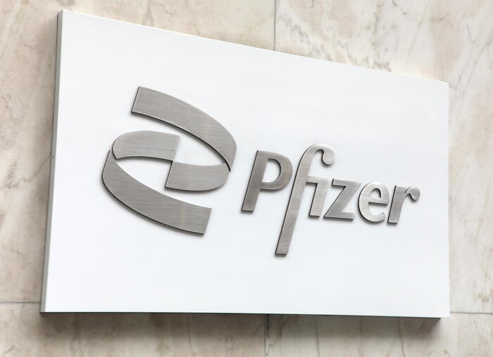 A via test Pfizer/BioNTech per vaccino unico Covid-influenza