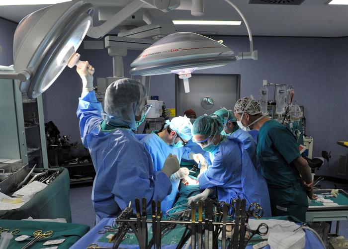 A Torino eseguito un trapianto di fegato a due giorni dal parto 