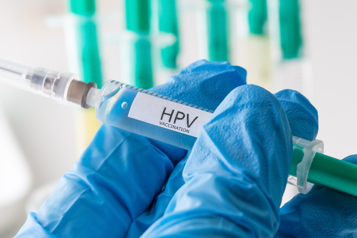 Allerta per il cancro alla faringe, +300% di casi per il virus Hpv